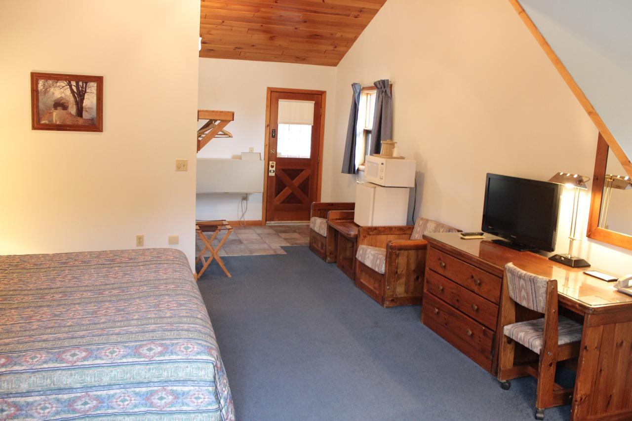 Nootka Lodge Woodsville Esterno foto